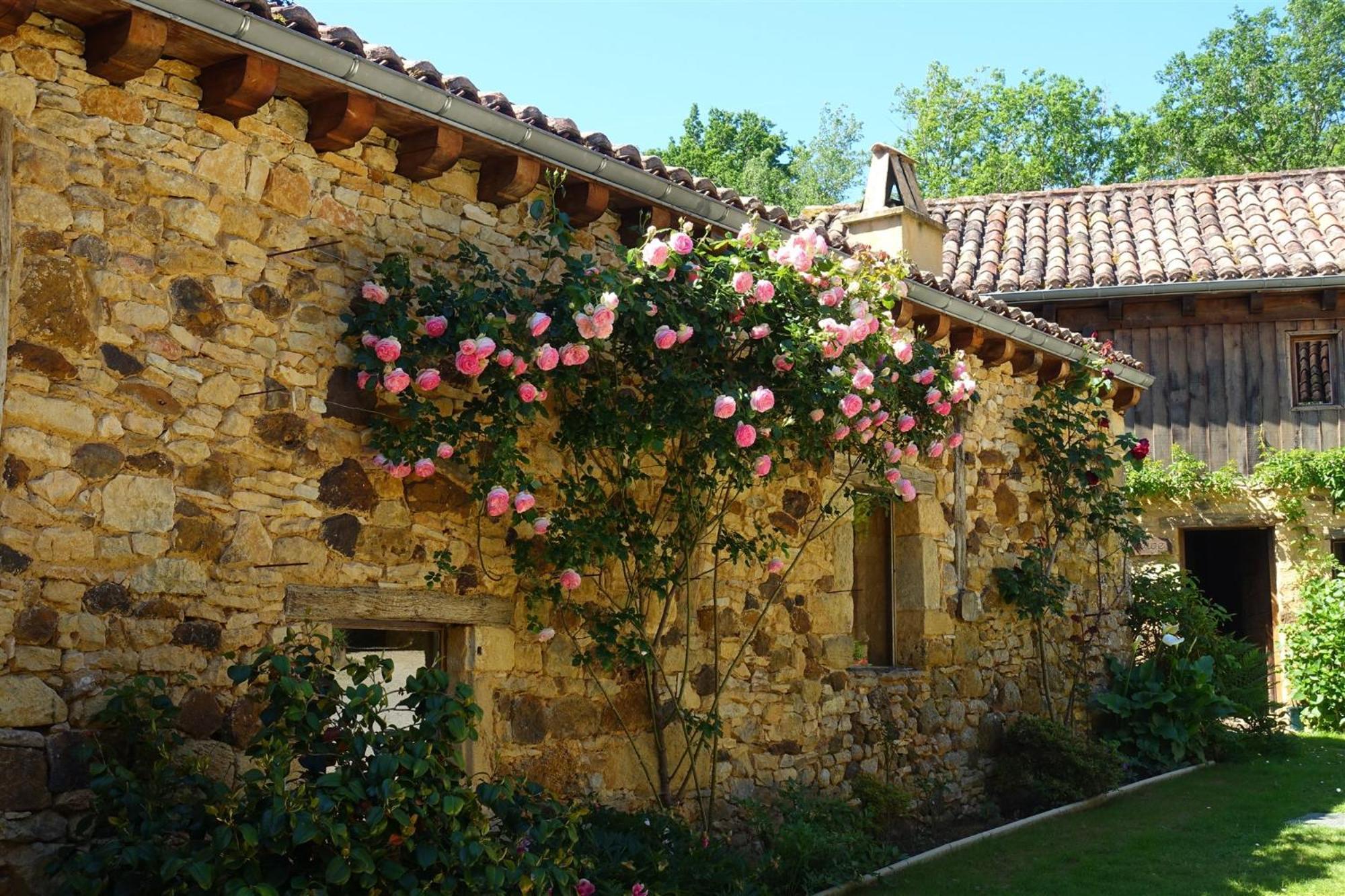 Domaine De Cournet Haut, A 17Th Century Property Set On A Calm, Idyllic Domain With Pool, Tennis, Bikes And More Les Vauries Eksteriør billede
