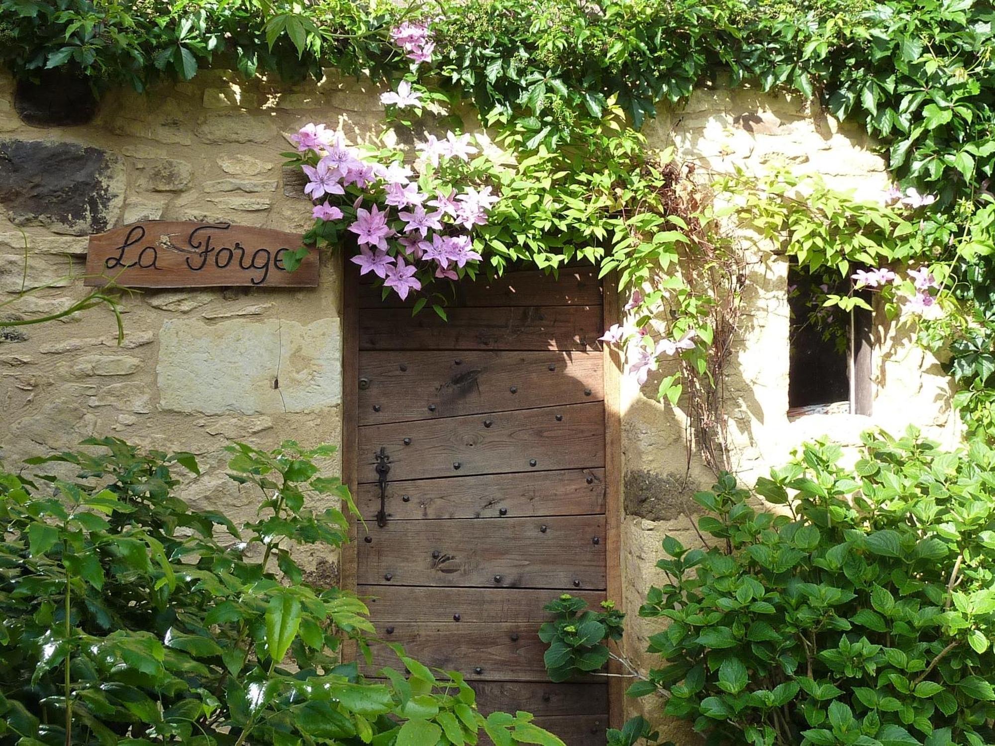 Domaine De Cournet Haut, A 17Th Century Property Set On A Calm, Idyllic Domain With Pool, Tennis, Bikes And More Les Vauries Eksteriør billede
