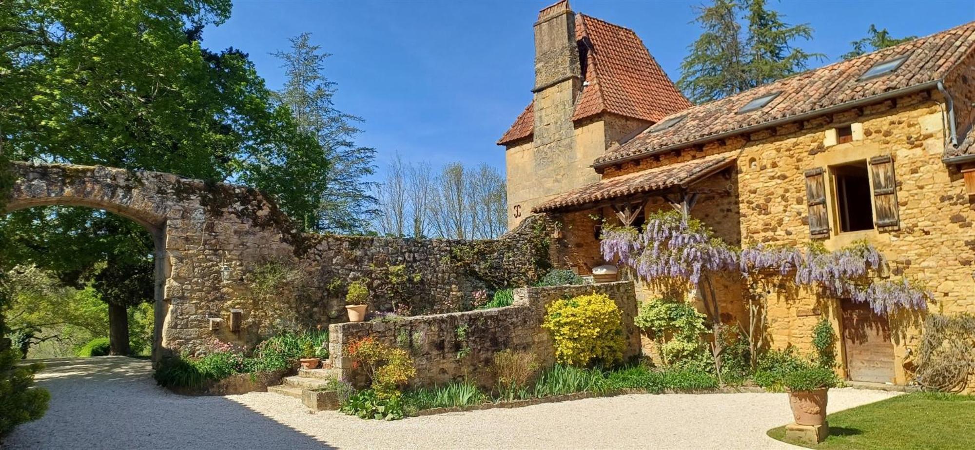 Domaine De Cournet Haut, A 17Th Century Property Set On A Calm, Idyllic Domain With Pool, Tennis, Bikes And More Les Vauries Eksteriør billede